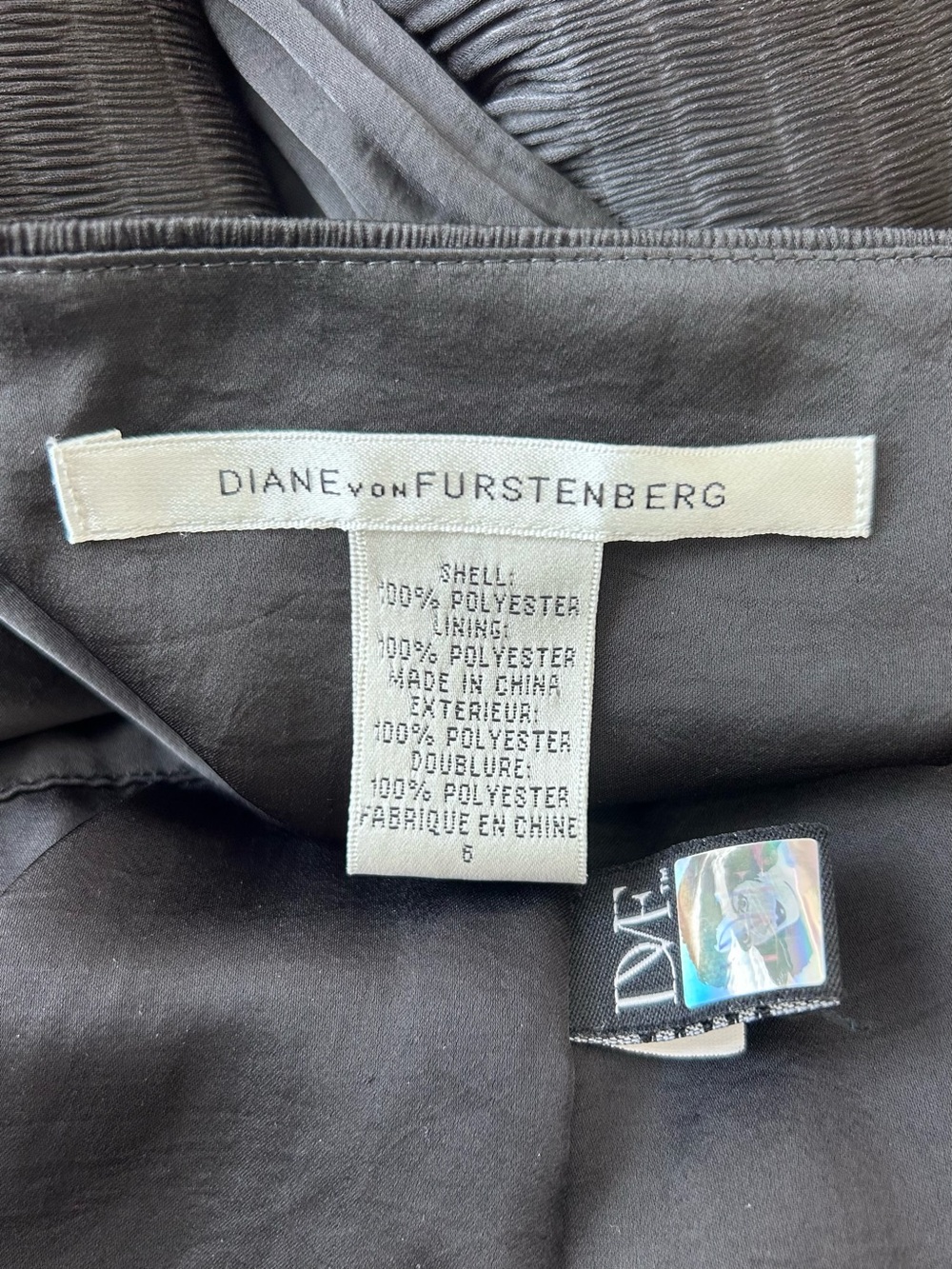 Diane von Furstenberg Pamelot Wrap Dress Black Pleated Satin Short Sleeve Size 6 - Picture 10 of 12
